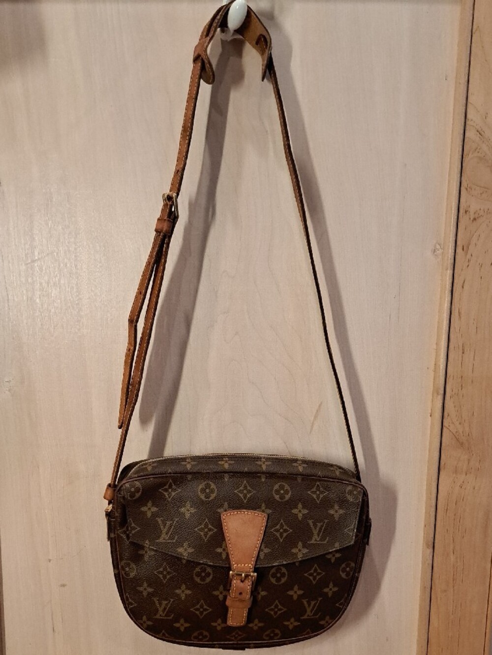 Louis Vuitton Jeune Fille GM Crossbody - Picture 2 of 16